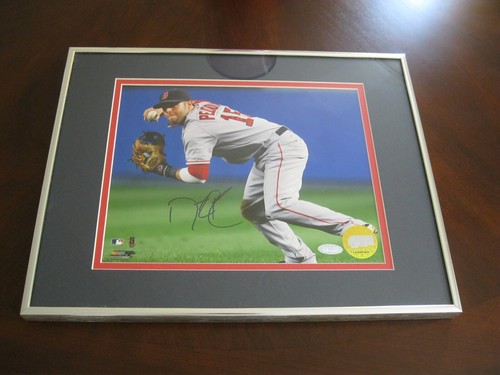 DUSTIN PEDROIA signed  8 x 10  WORLD SERIES  BOSTON RED SOX/ Yankees   MINT - Picture 1 of 4