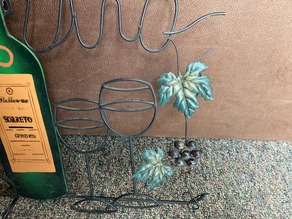 Portabotellas decorativo de hierro forjado negro para montaje en pared 3 botellas Foto 4 de 4