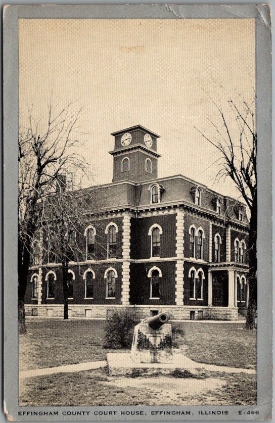 1940s Effingham, Illinois Postcard EFFINGHAM COUNTY COURT HOUSE / Wayne