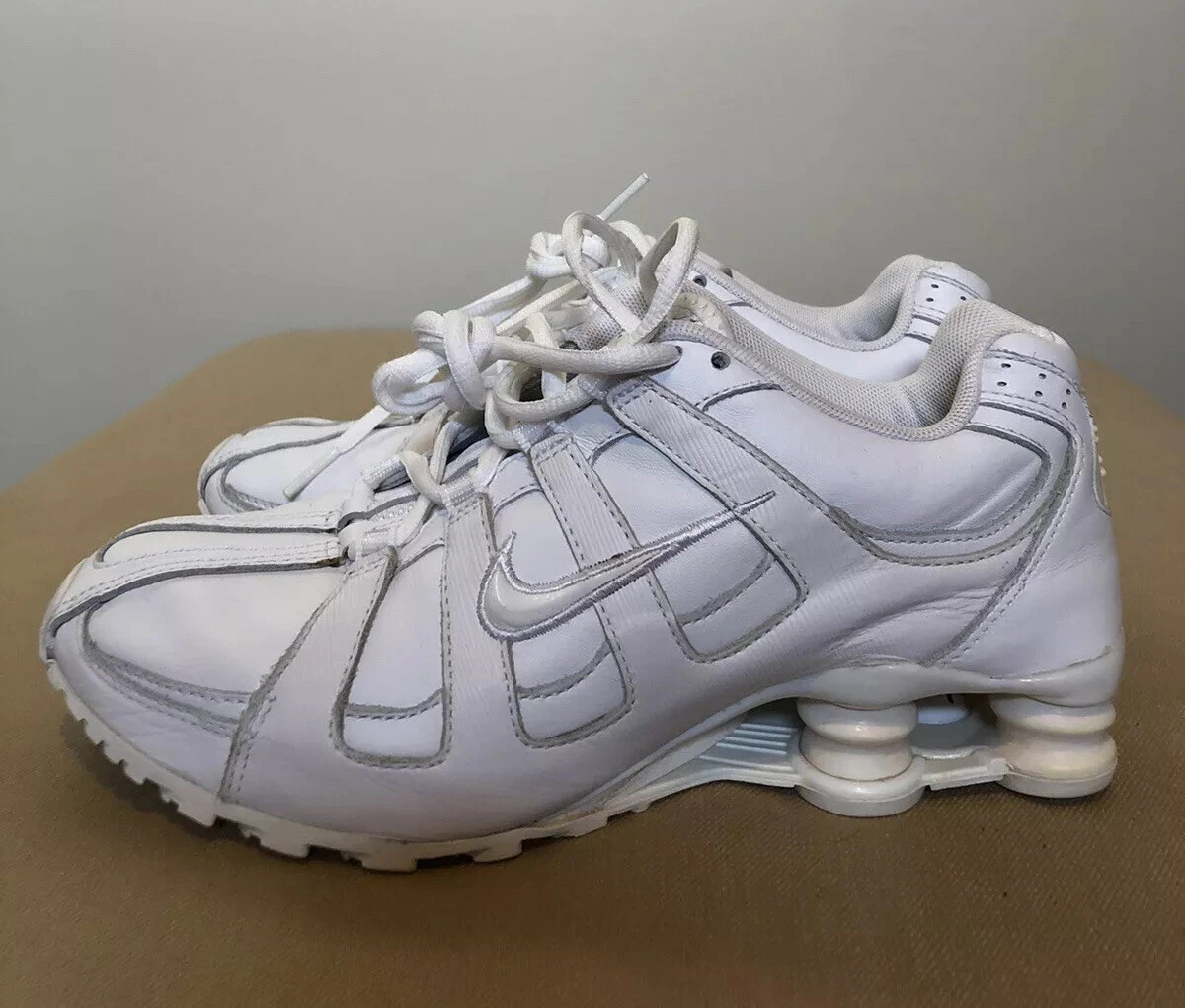 Nike Shox Womens Running Shoes. Size 7.5 US. eBay