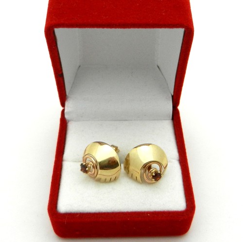 CASUAL solid 10K YELLOW GOLD GARNET STUD EARRINGS - Picture 4 of 11