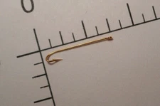 100 MUSTAD & SON #20 FLY TYING HOOKS CARLISLE RINGED GOLDPLATED NORWAY 3190 A