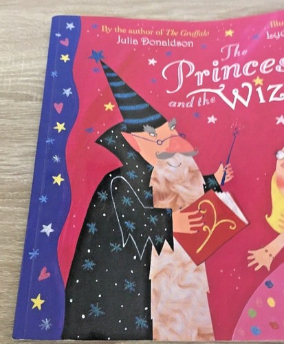 THE PRINCESS AND THE WIZARD BY JULIA DONALDSON (Paperback, 2007) GLITTERY FUN - Imagen 2 de 5