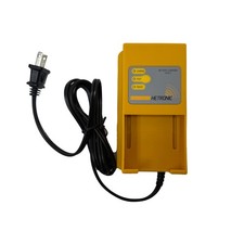 Hetronic AC Battery Charger P/N: 68108510.B