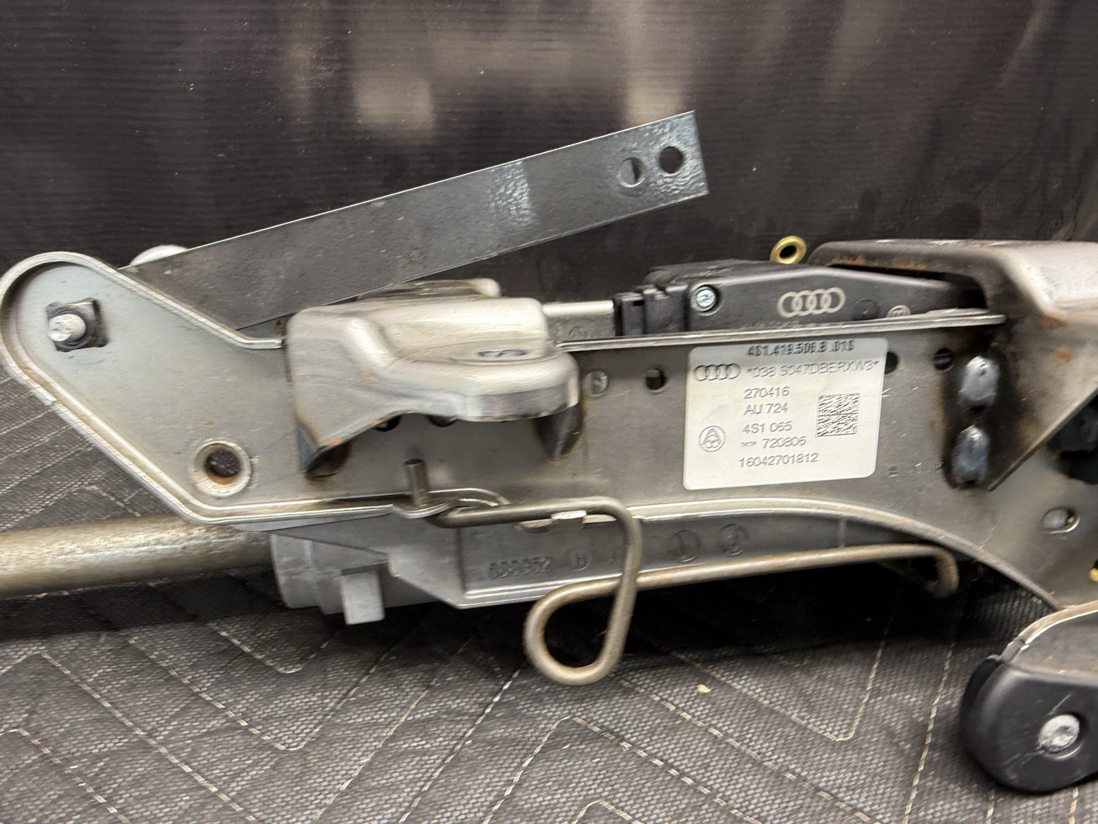2017-2022 Audi R8 Steering Column Shaft OEM Part 18k Miles