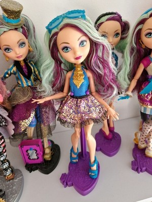 Ever After High Madeline Hutmacher Spiegel Strandpuppe