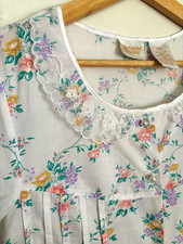 Vtg 80  s Intimate Moods Cotton Floral Nightgown Lace Pearl Buttons Cottagecore S