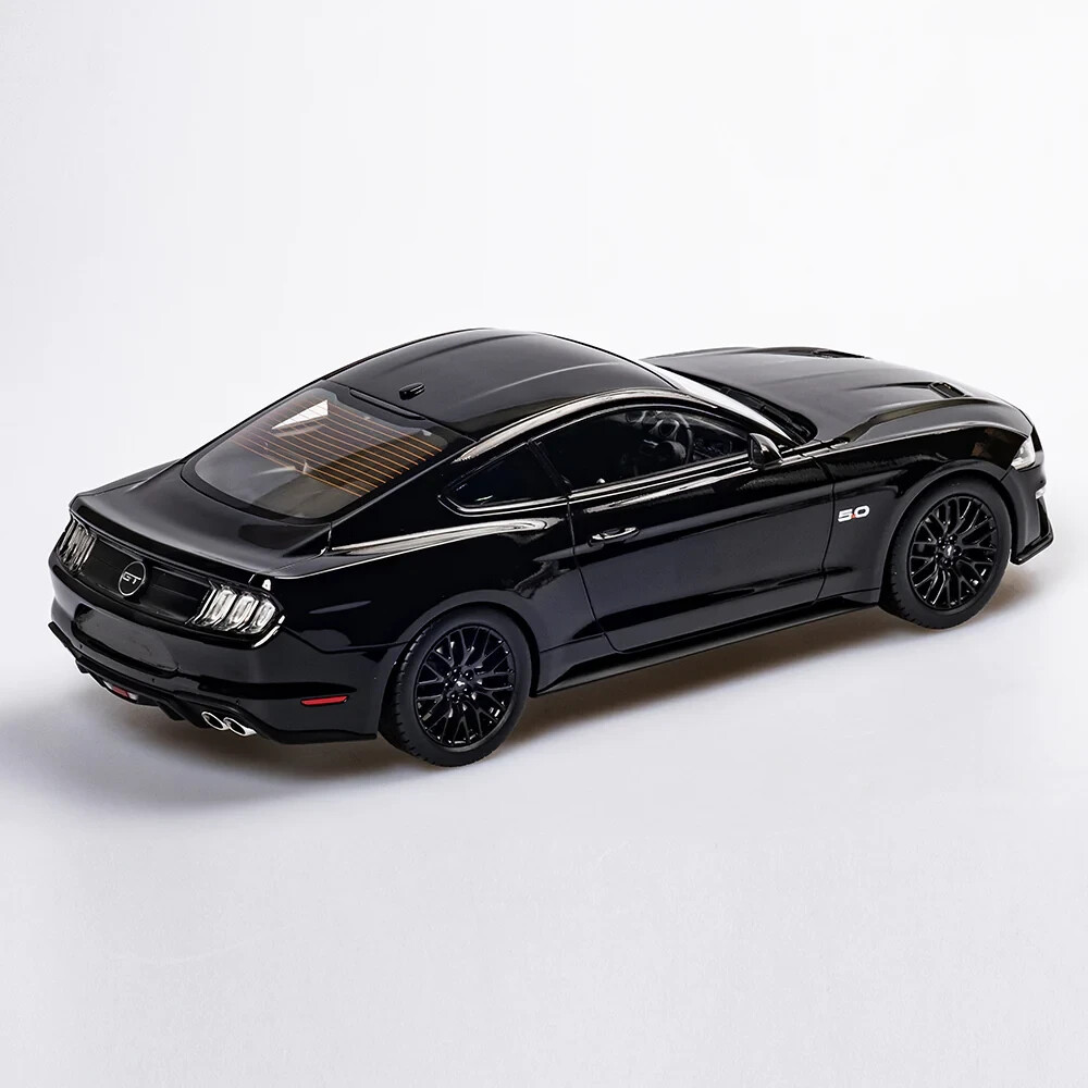 1/18 AUTHENTIC COLLECTABLE Ford Mustang GT Fastback SHADOW