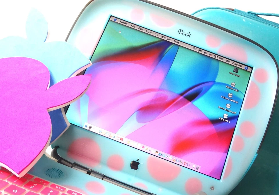 Apple iBook Clamshell G3 467 SPECIAL PVT DVD 60GB HD Dual OS  UNIQUE . Collector - Image 3 of 4