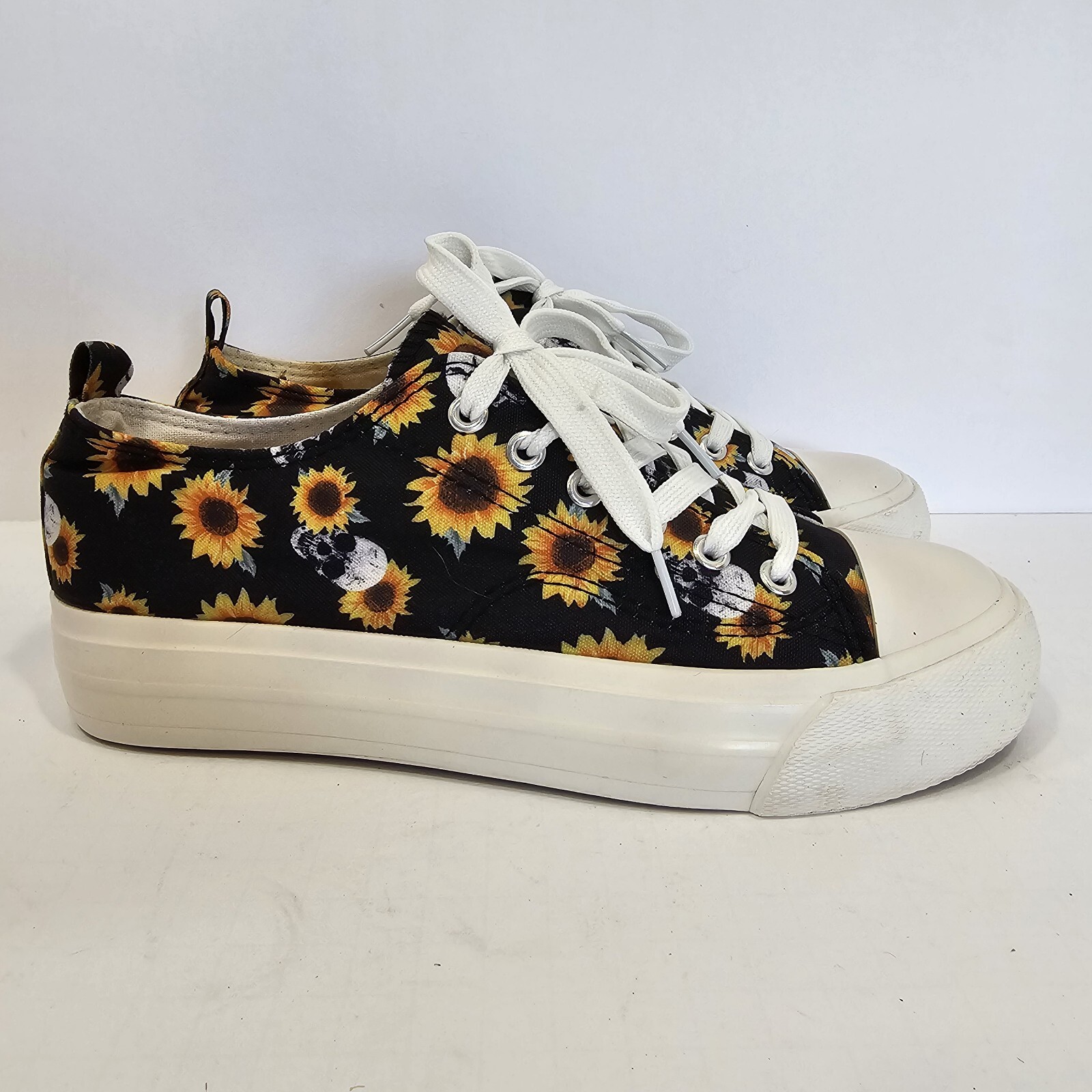 Hot Topic Women's Sunflower Skull Platform Lace Up Sneakers Canvas