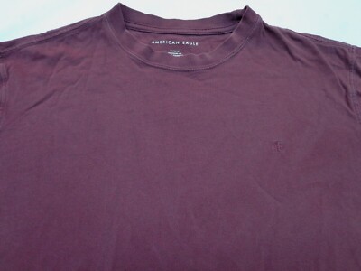 American Eagle T Shirt  Burgundy Short Sleeve   Size Medium Standard Fit 