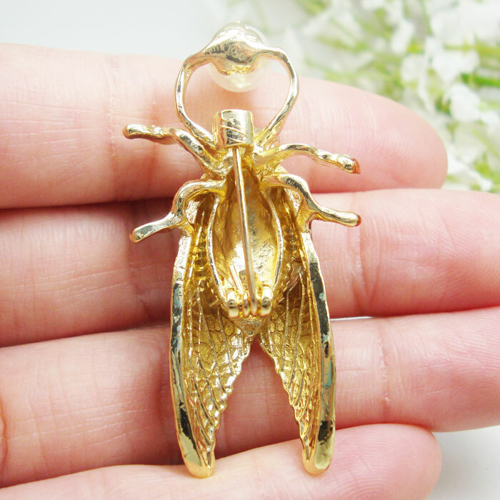 Elegant Cyan-blue Cicada Insect Woman's Pearl Brooch Pin Zircon