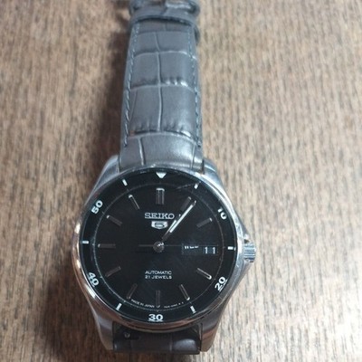 SEIKO 5 AUTOMATIC 21 JEWELS Men s Watch Black Dial 7s26 0360