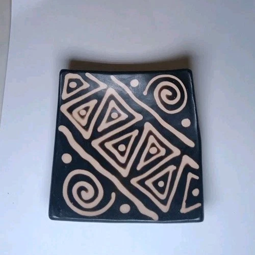 Plato Baratija Chulucanas Perú Negro Crema Cerámica Pintado a Mano Foto 2 de 3