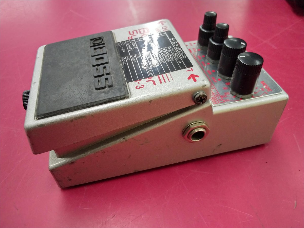BOSS Bass Synthesizer SYB-3 ベースシンセ BOSS - SYB-3 Bass Synthesizer - YouTube