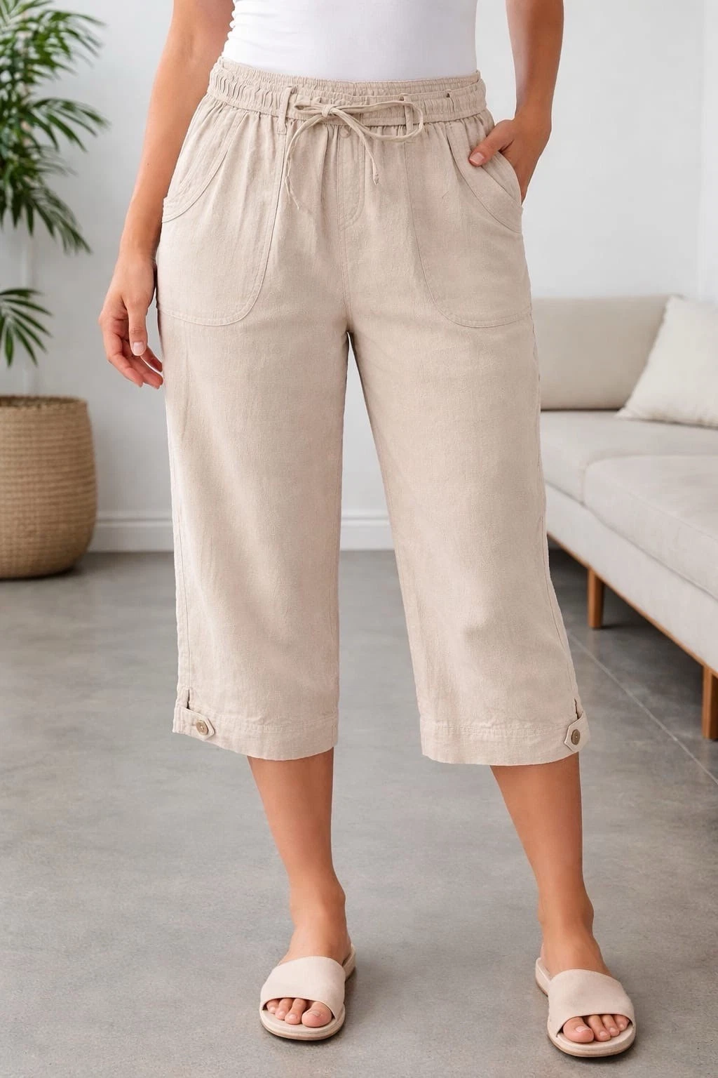 Erika Womens pull on cotton elastic waist draw string Capri w front pockets
Opens in a new window or