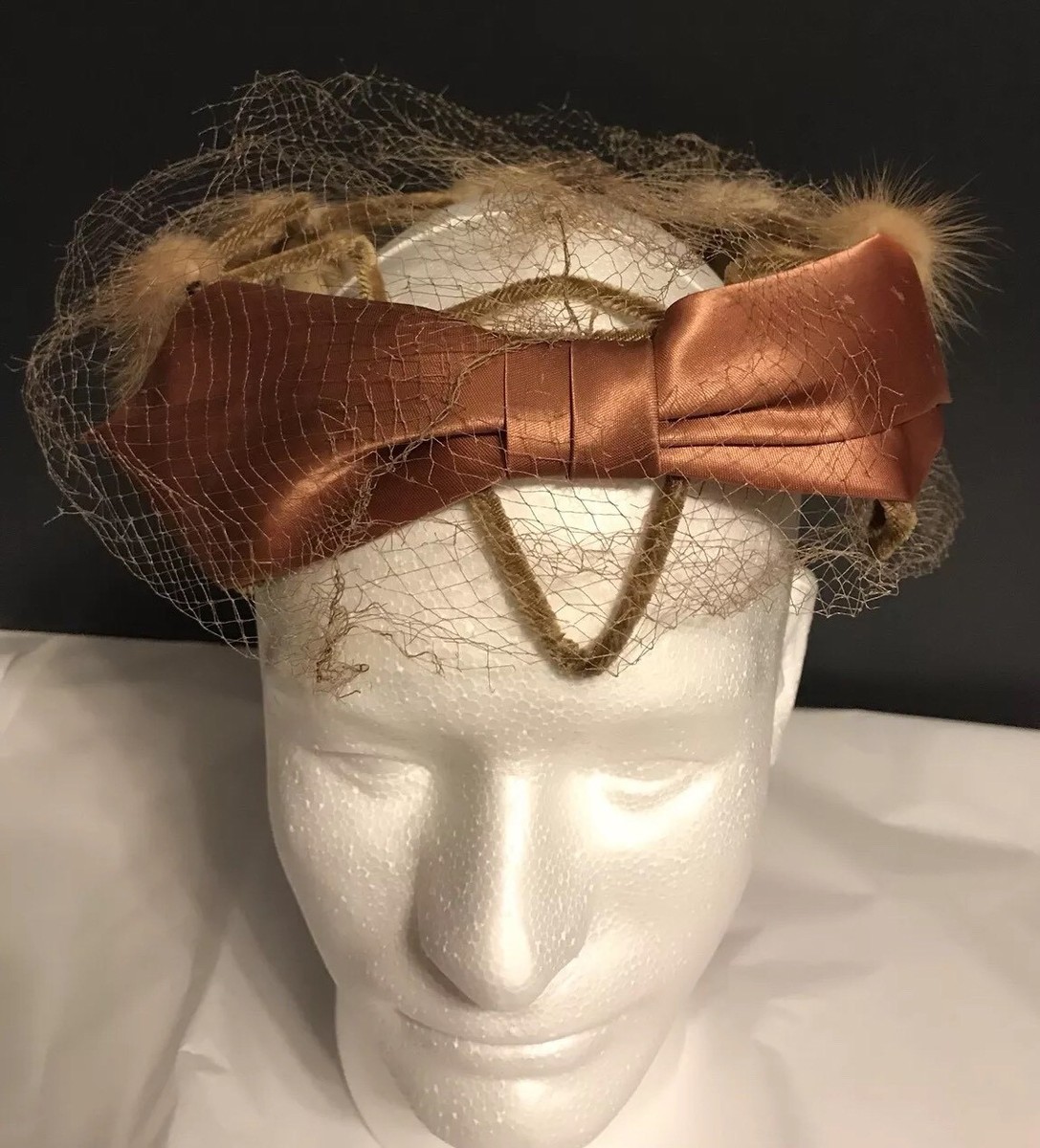 Vintage 40s Mink Fur Star Crown Fasinator Big Bow Hat  display picture 3