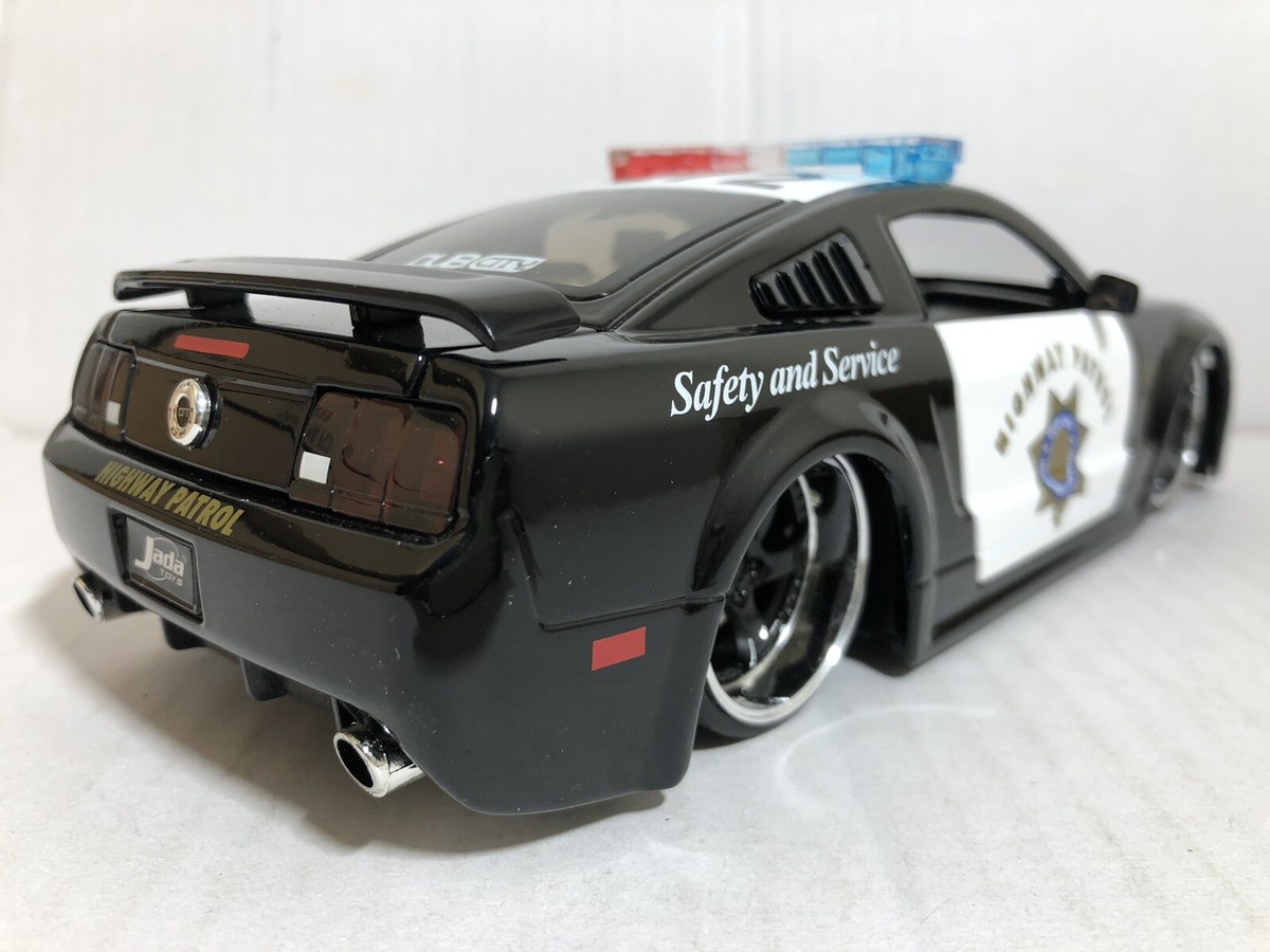 JADA HEAT 2006 FORD MUSTANG GT HIGHWA PATROL 1:24 DIECAST POLICE