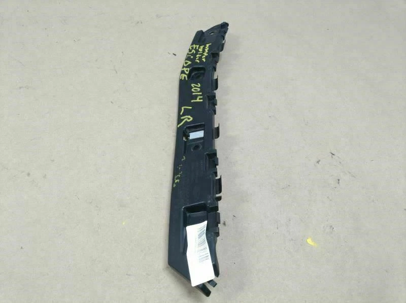 ТКАНЬ КРОНШТЕЙНА ДЕРЖАТЕЛЯ БАМПЕРА СО СТОРОНЫ ЗАДНЕГО ЛЕВОГО ВОДИТЕЛЯ FORD ESCAPE SE 2013-2018 - Изображение 3 из 4