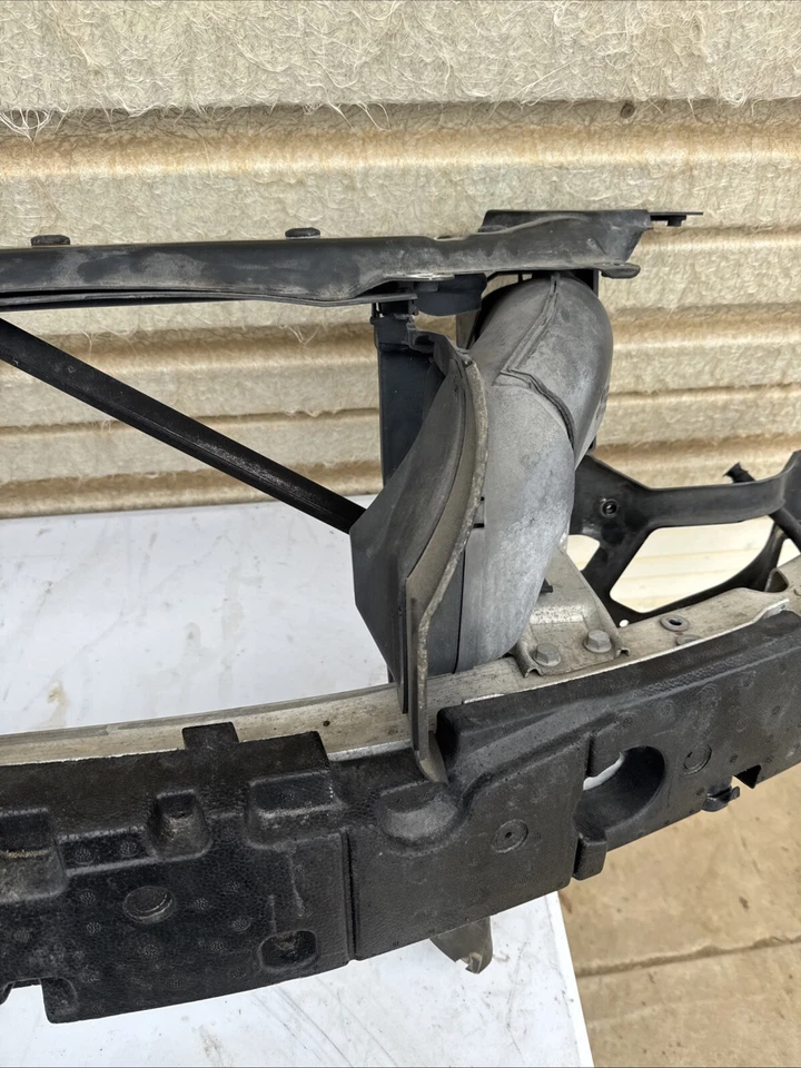 ⭐️2008-10 宝马 528i 530i 535i E60 Radiator 支持前置发动机加固原始设备制造商 — 第 4/4 张图片