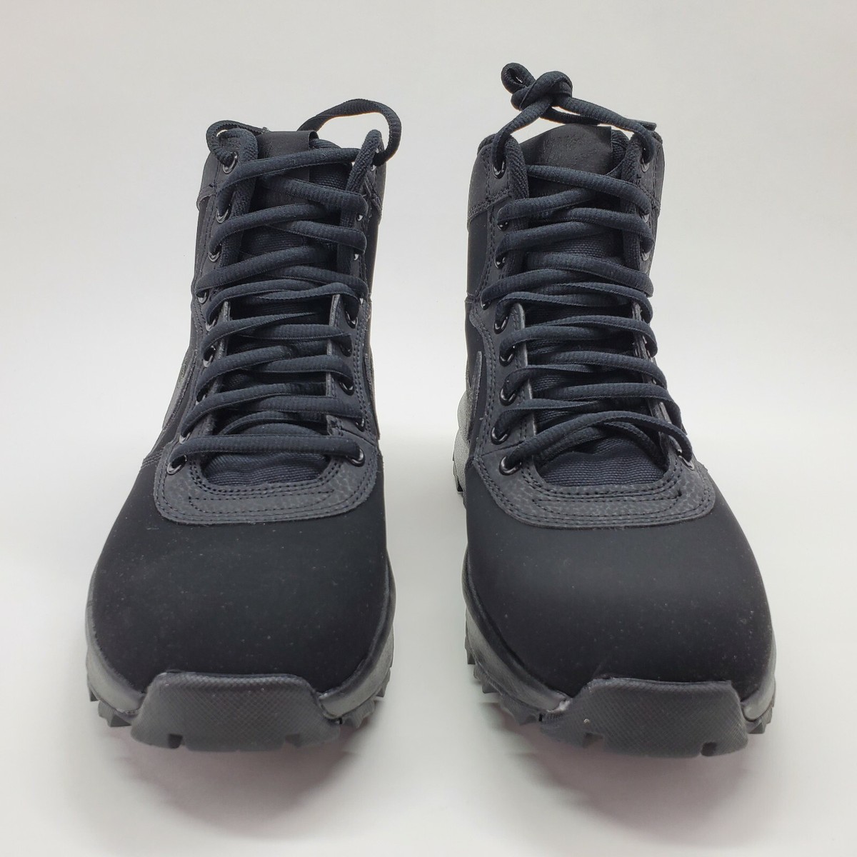 Nike Manoadome Men's Sz 9.5 Boots Sneakerboots Triple Black 844358