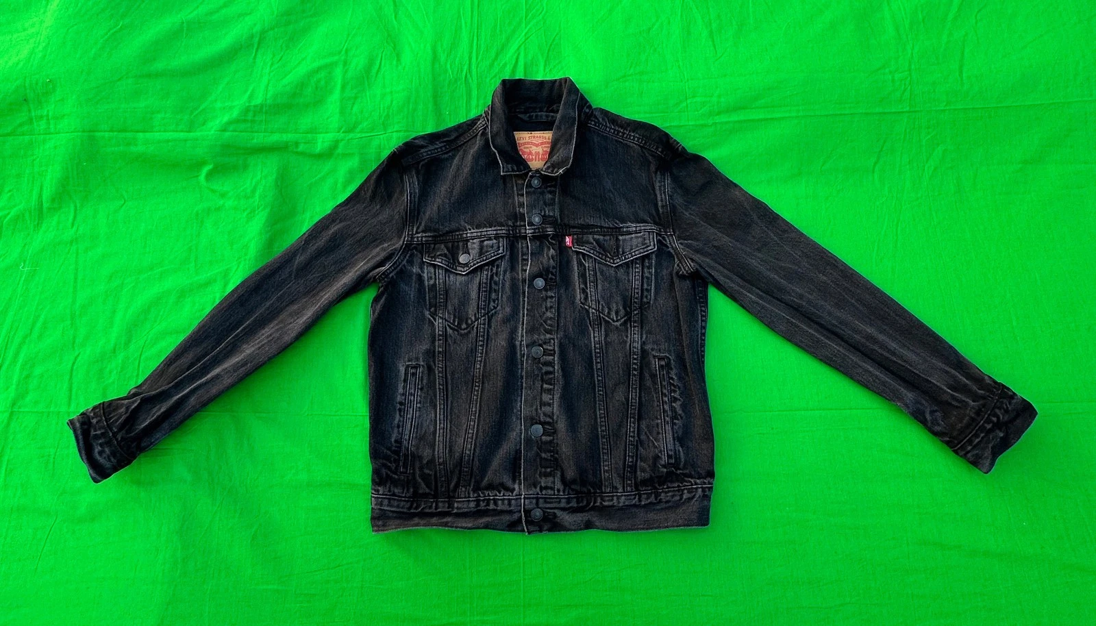 Levis Men's Black Denim Trucker Jacket Size M.