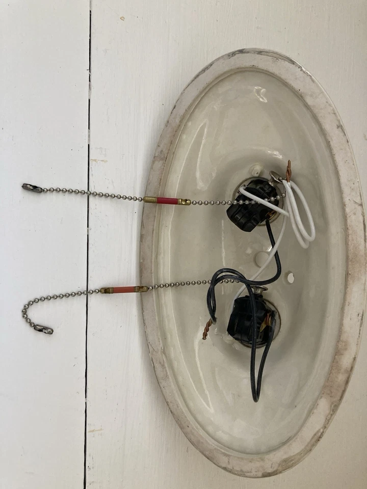 Винтажные настенные булочки с двумя розетками с выдвижной цепочкой и розовыми цветами - Изображение 3 из 4