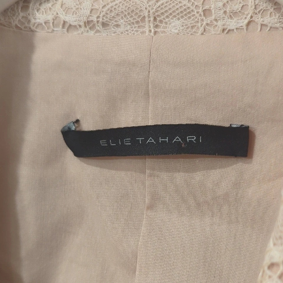 Conjunto Blazer y Top Elie Tahari Crema Encaje Talla 6 Foto 4 de 4
