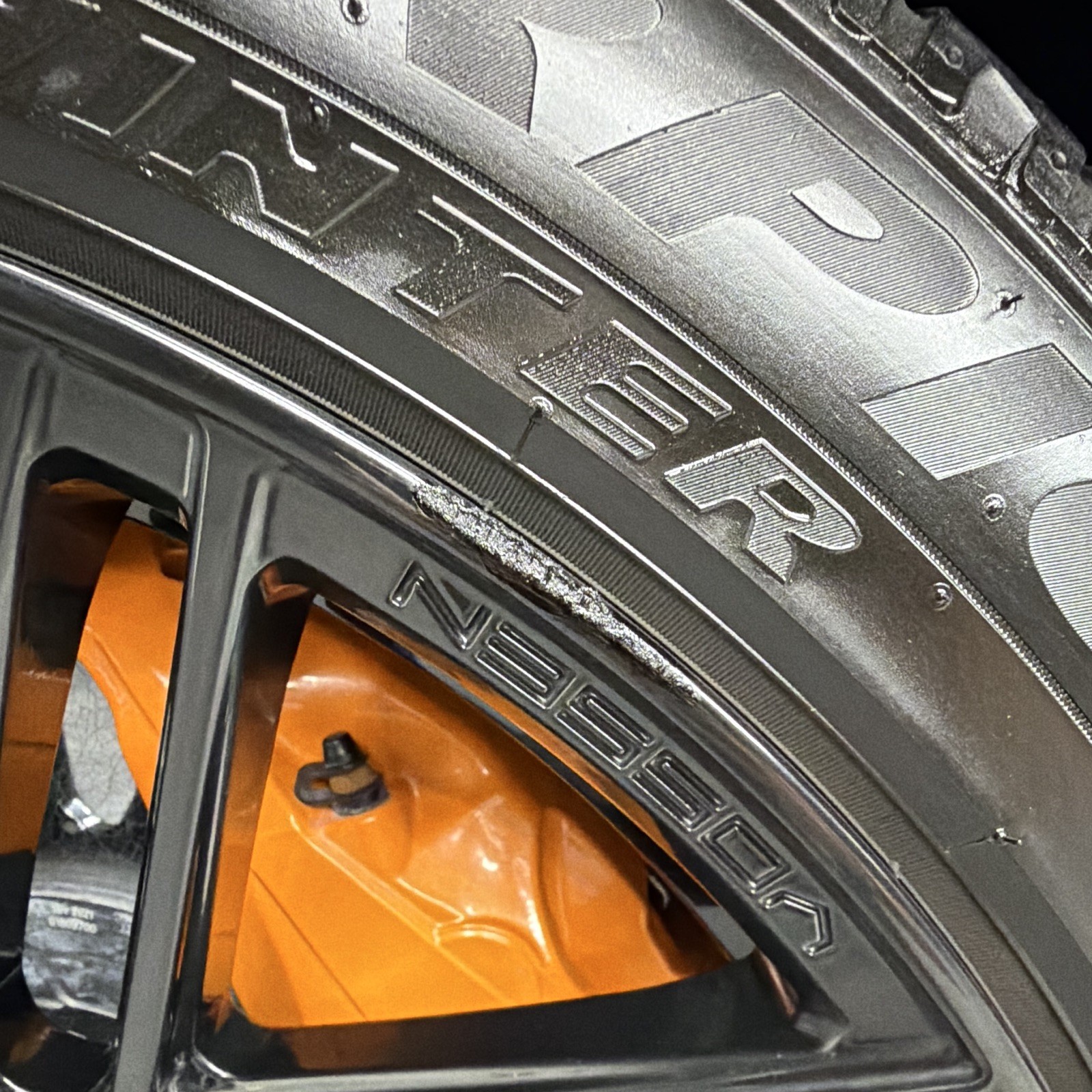 Lamborghini Urus Front Wheels Set