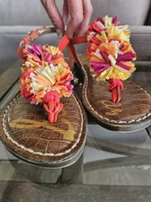 Girls Kids 2 Sam Edelman Gillie Pom Pom Thong Sandals Red Poppy Orange Easter