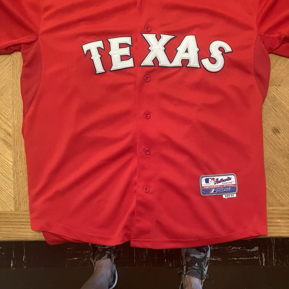 Texas Rangers Authentic Majestic 2010 World Series Josh Hamilton #32 Size XL Red - Image 3 of 4