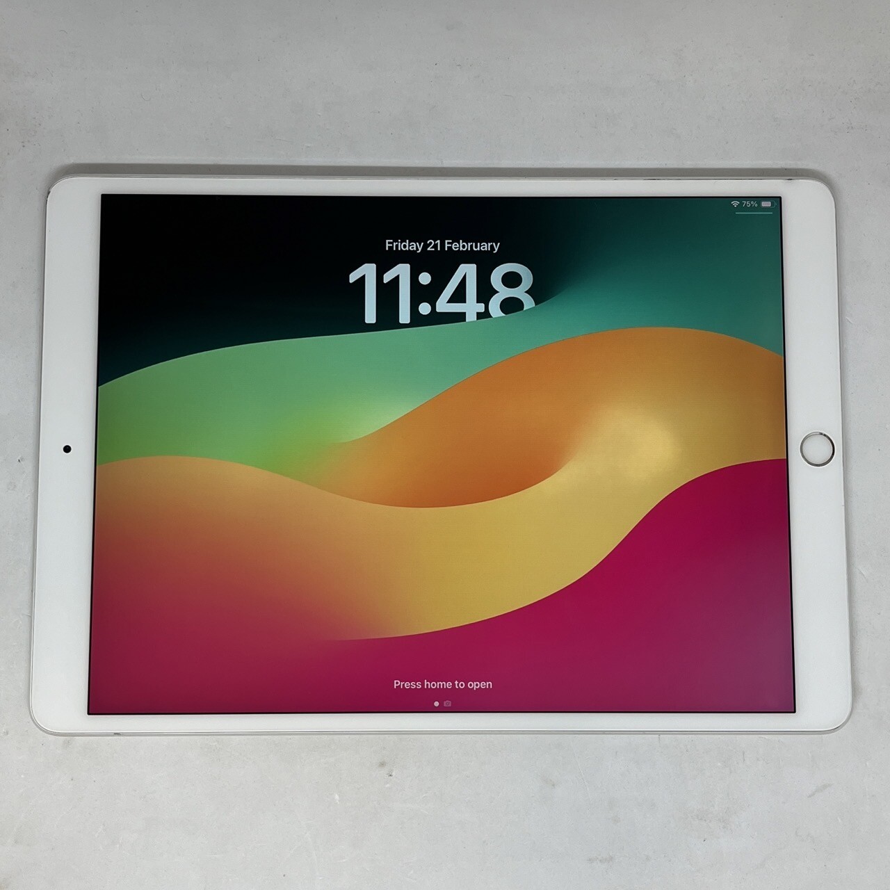美品】Apple iPad Pro 10.5㌅ Wi-Fi 256GB 美品】Apple iPad Pro 10.5㌅ Wi-Fi 256GB