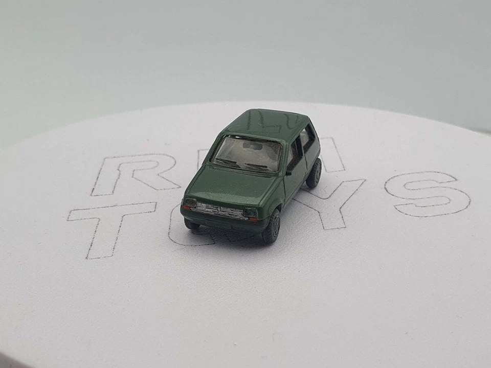 Renault Super 5 Praliné 1/87 - Photo 1/1