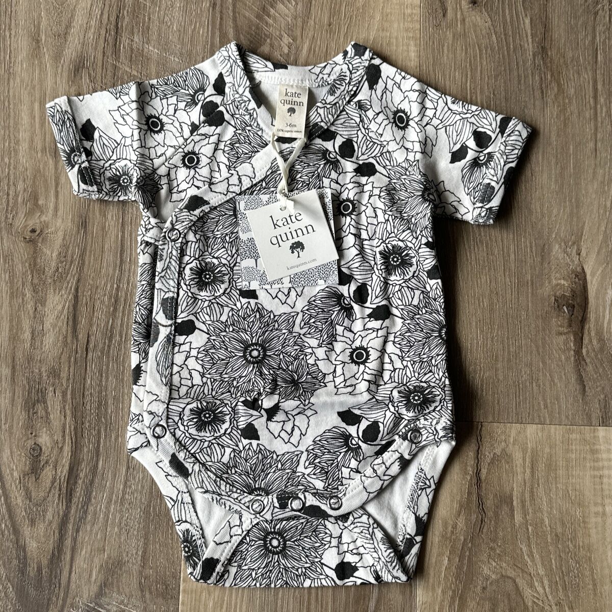 Kate Quinn Short Sleeve Black White Vintage Floral Wrap Kate Quinn Short Sleeve Black White Vintage Floral Wrap