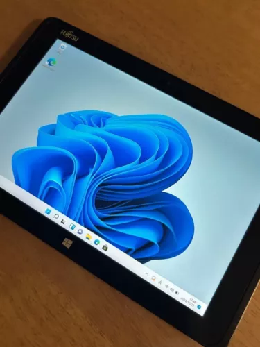 Fujitsu Q506 Stylistic Arrows PC Tablet Windows 10 Rugged 64GB Laptop JP 10.1in