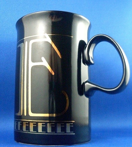 DUNOON Scotland GOLD INITIAL LETTER **E** BLACK Porcelain Pottery COFFEE MUG Aus - Imagen 12 de 12