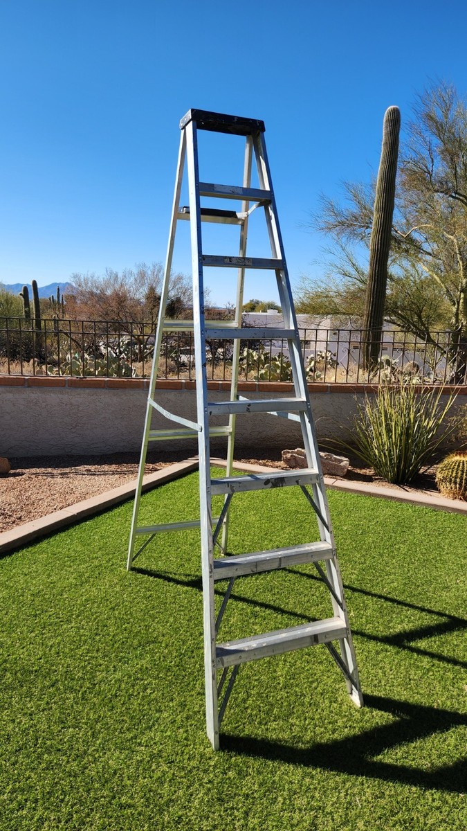 Keller (Model 928) 8 ft. Aluminum Step Ladder 225lb Load ** Local