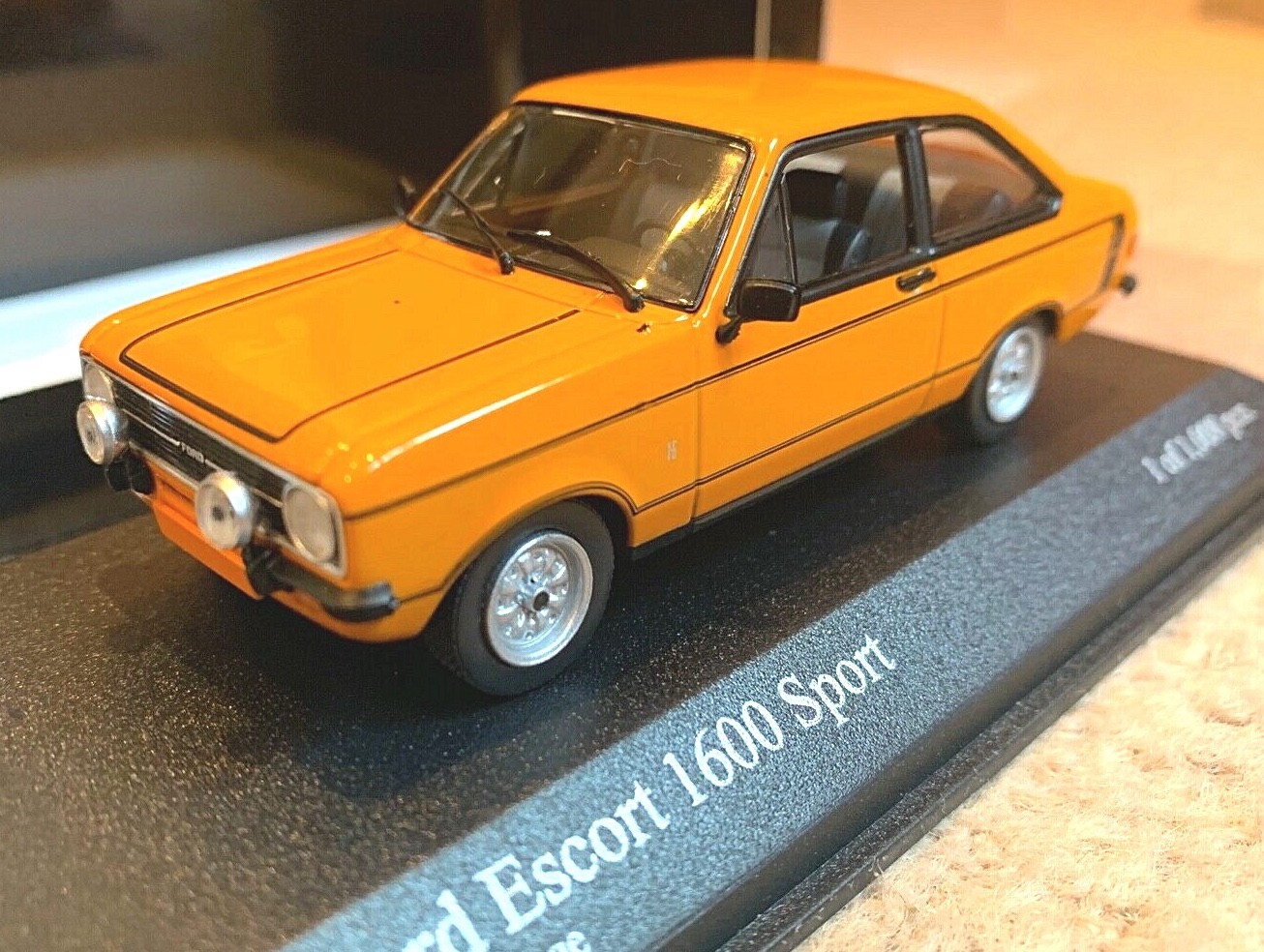 minichamps ford escort