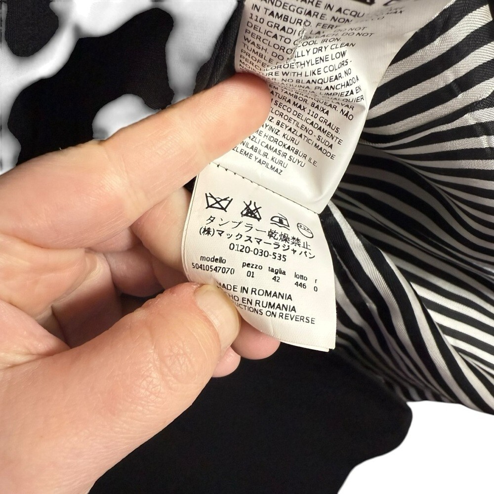 MaxMara Weekend Women’s Classic Button Blazer in … - image 8