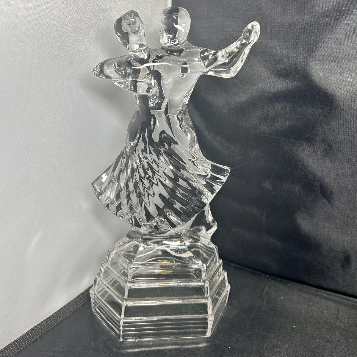 Vintage RCR Royal Crystal Rock 24% Lead Crystal Italy Dancing