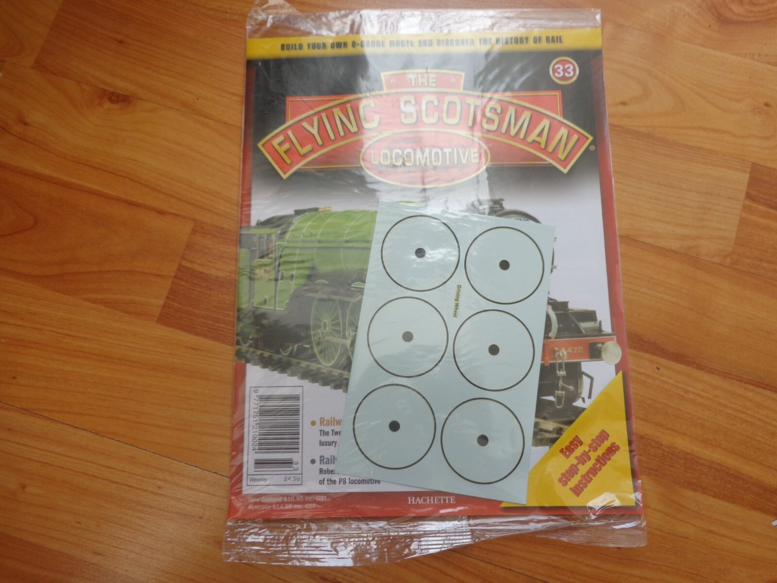 O GAUGE HACHETTE BUILD YOUR OWN THE FLYING SCOTSMAN MODEL TRAIN ISSUE 33 PART