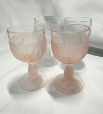 Taitu of Italy Set of 4 Wine Glasses Clear and Frosted Raised Floral 5-1/2 Inch
