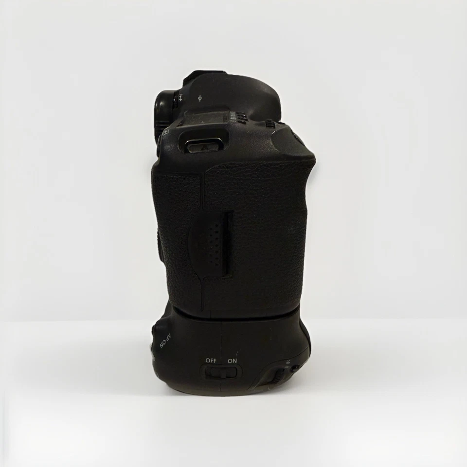 Canon EOS 5D Mark III 22.3 MP Digital SLR Camera - Black (Body Only) - Image 2 of 4