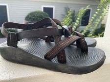 Men's Chaco Z2 Sport Sandals Vibram Size 10 Black Soles Patterned Straps