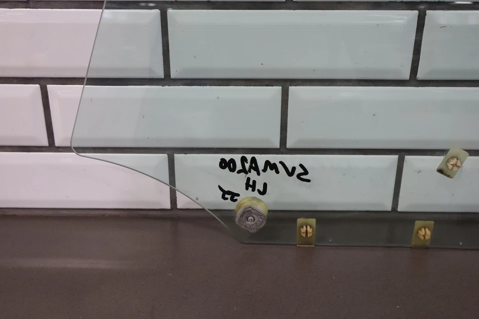 Левое стекло на окно водительской двери 1990-1997 Mazda Miata NA - Изображение 4 из 4