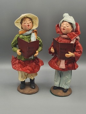 Vintage Set of 2 Davar Paper Mache Christmas Carolers. Made in Taiwan