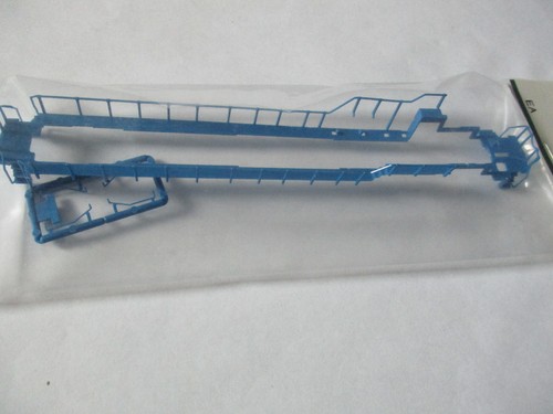 Juego de barandillas Kato # 922124 SD80 azul. Escala N | Condition: New