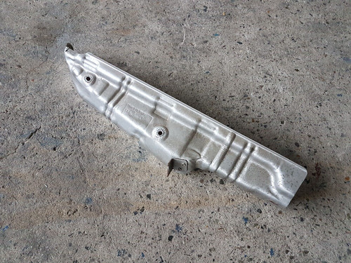 BMW 3er F30 F31 4er F32 F33 F36 N57N Hitzeschild Abgaskrümmer 8511809