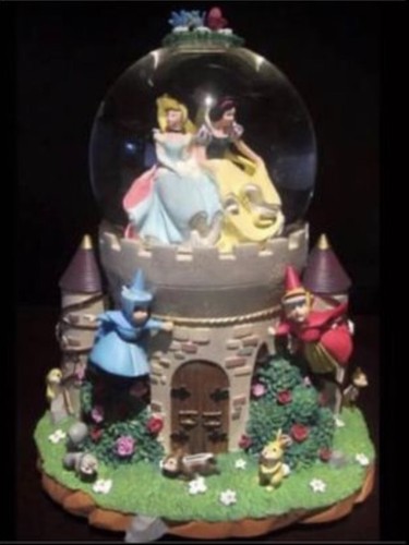 disney Princess Snow Globe - Picture 2 of 2