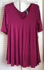 Chelsea & Theodore NWT Women's Small V-Neck Stretch Dark Pink Shirt Blouse